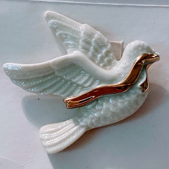 Lenox Brooches - Picture 3 of 5